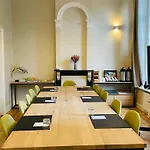 فندق Parkhotel Centrum 3*